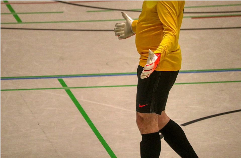 goal keeper with gloves